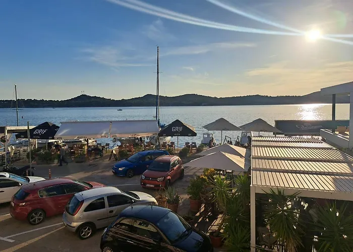 La Vie Seaside Residences