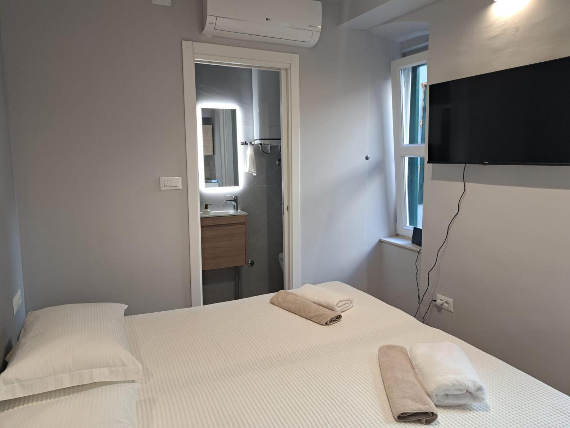 La Vie Seaside Residences *